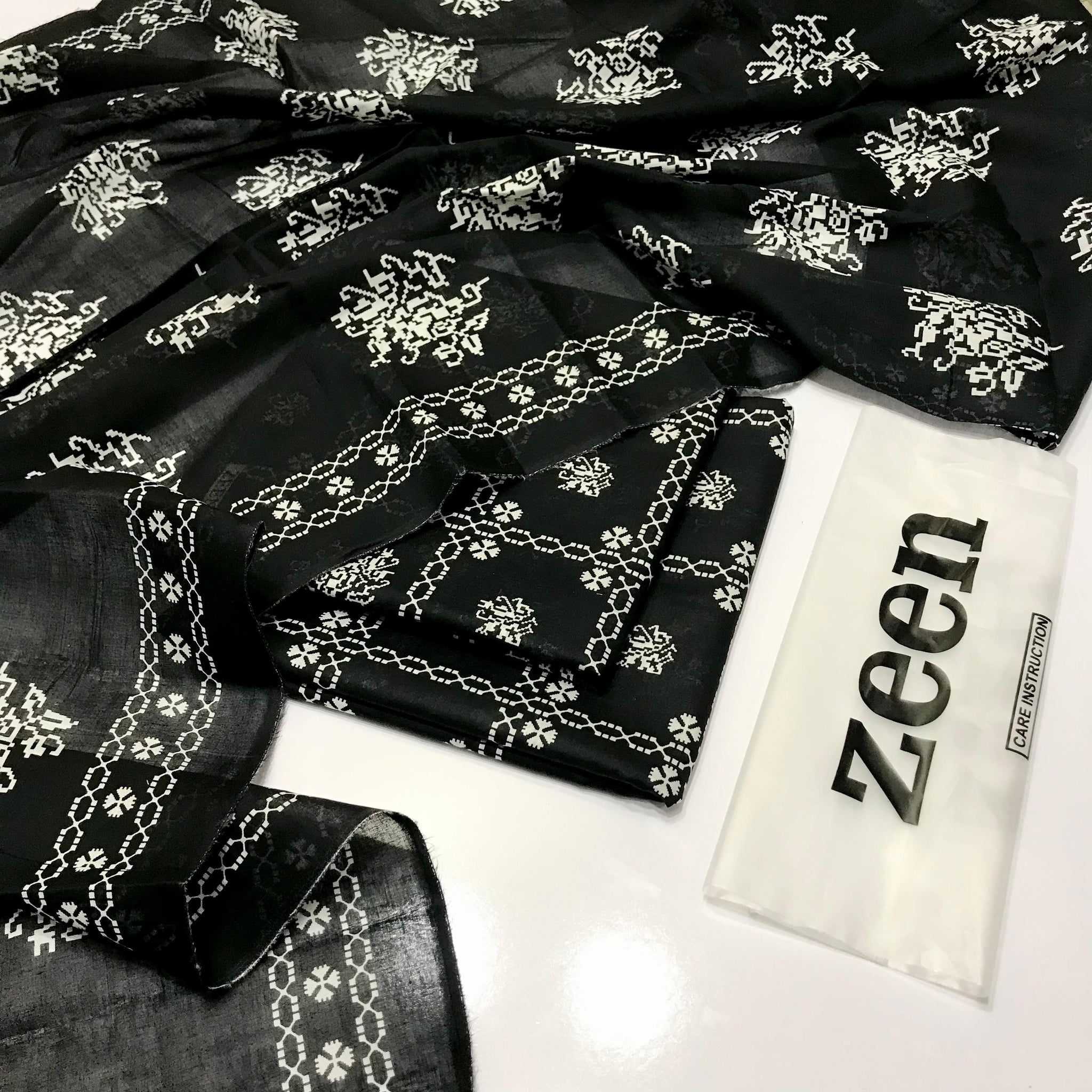 ZEEN DIGTIAL PRINT LAWN ORGINAL 3PC  ZN#05