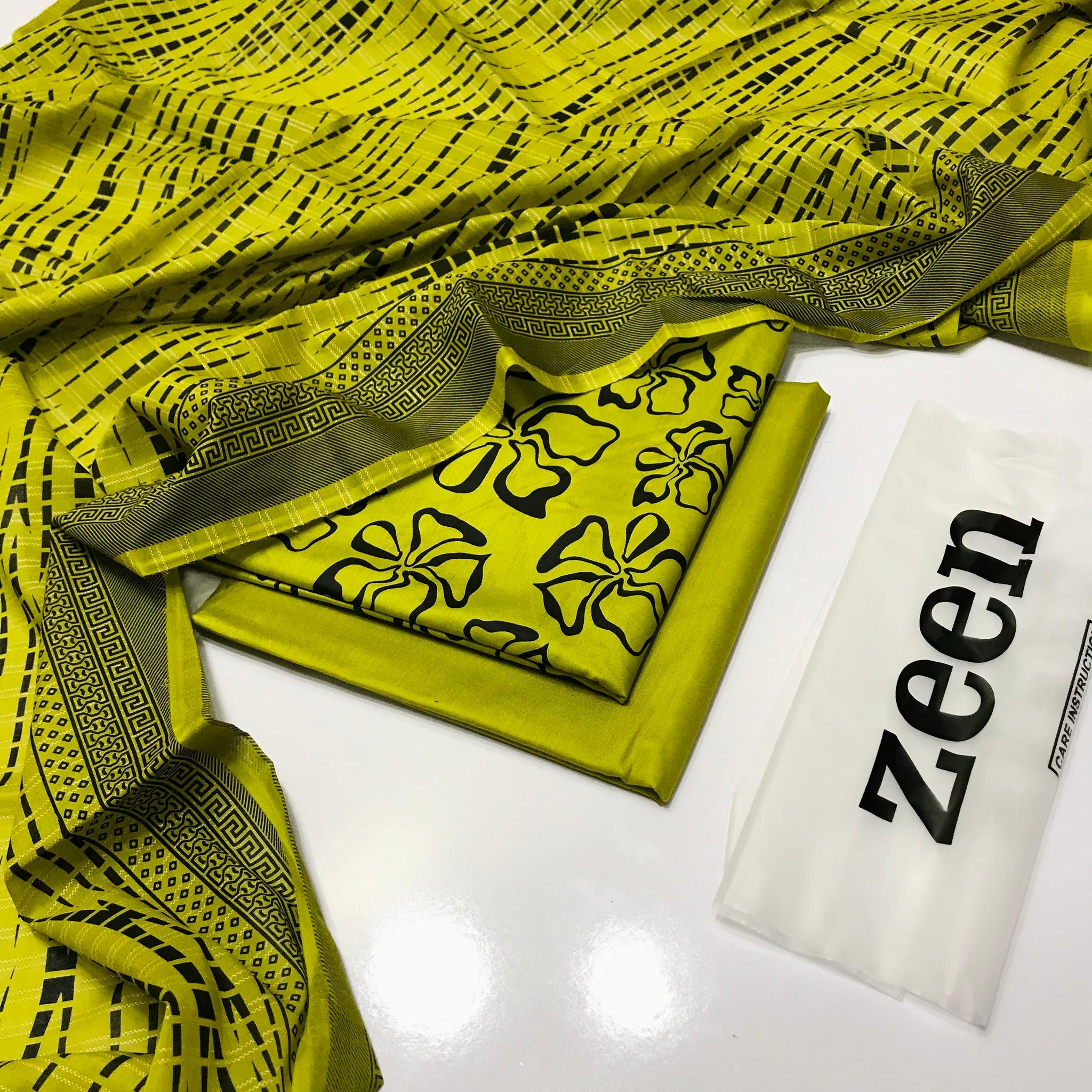 ZEEN DIGTIAL PRINT LAWN ORGINAL 3PC  ZN#010