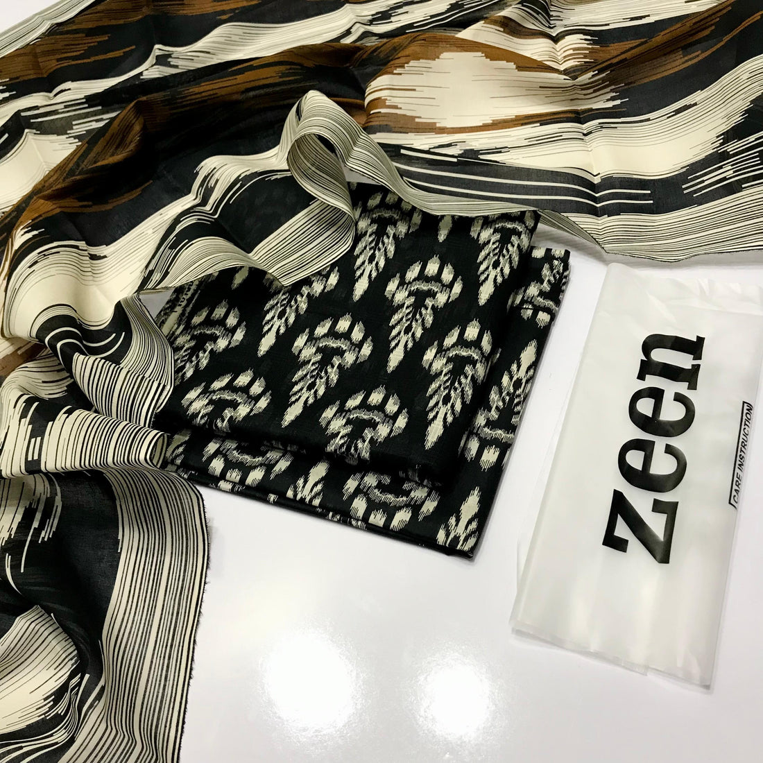 ZEEN DIGTIAL PRINT LAWN ORGINAL 3PC  ZN#01